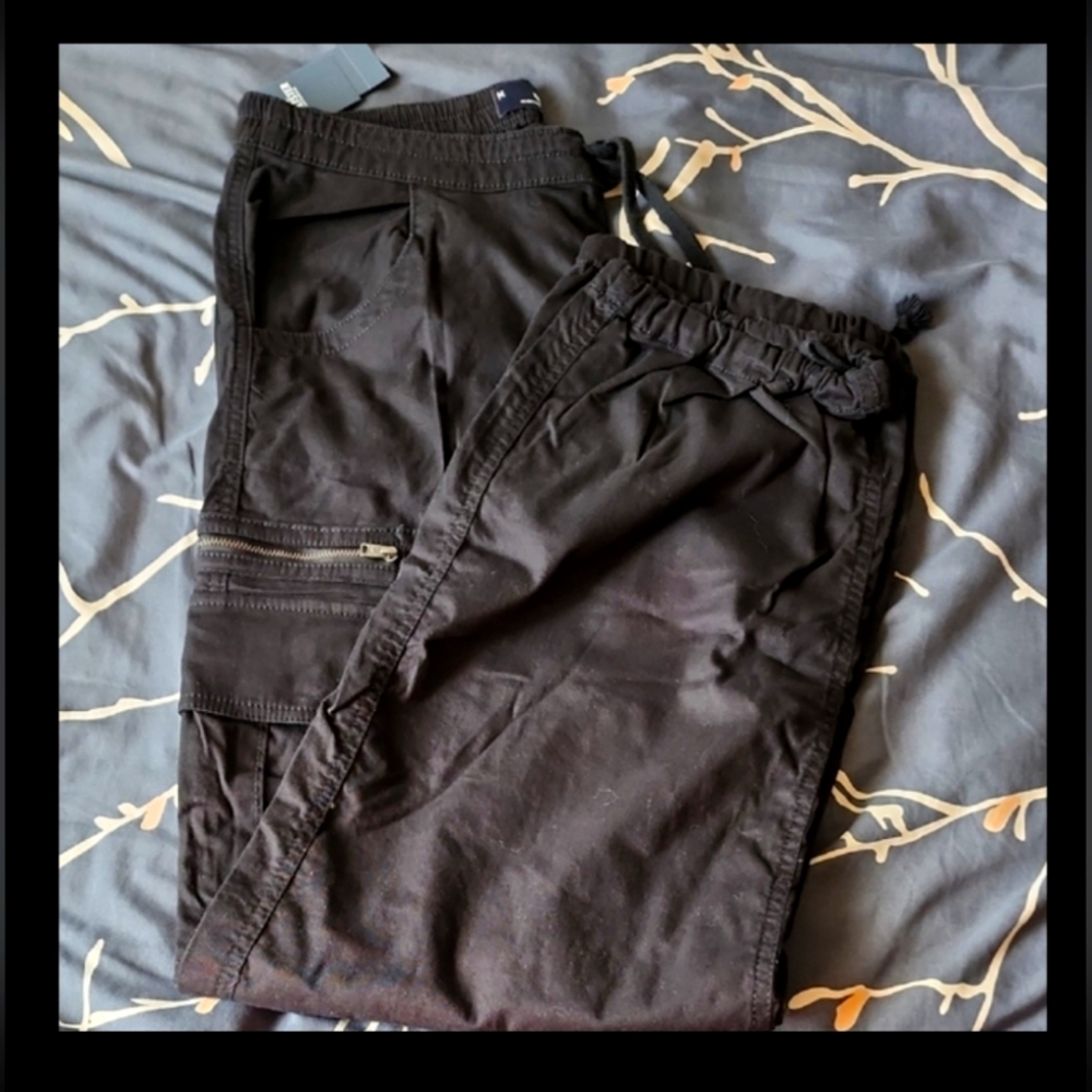 NWT.Hollister Women's Black Jogger Pants